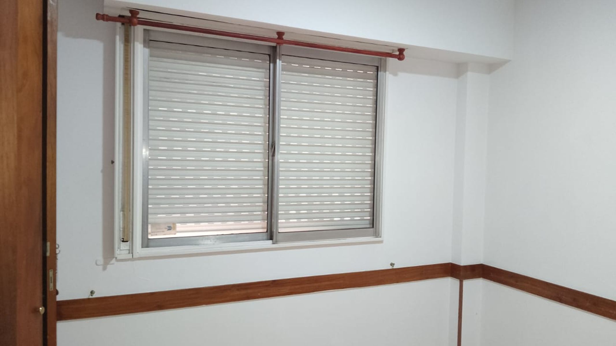 DEPARTAMENTO EN EXCELENTE ESTADO DE DOS AMBIENTES EN QUILMES — foto 3