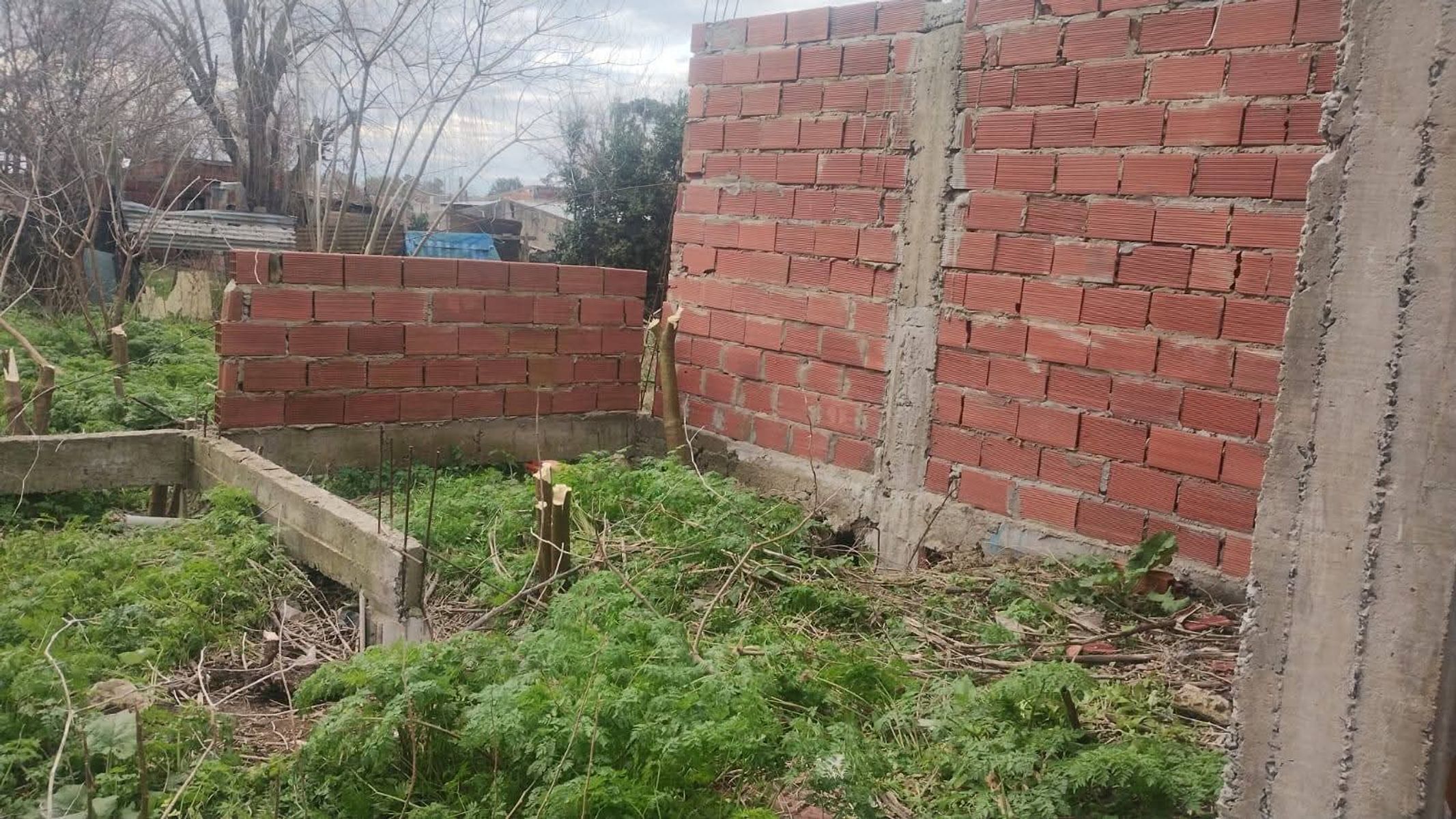 TERRENO EN F. VARELA CON CONSTRUCCION A TERMINAR - 4