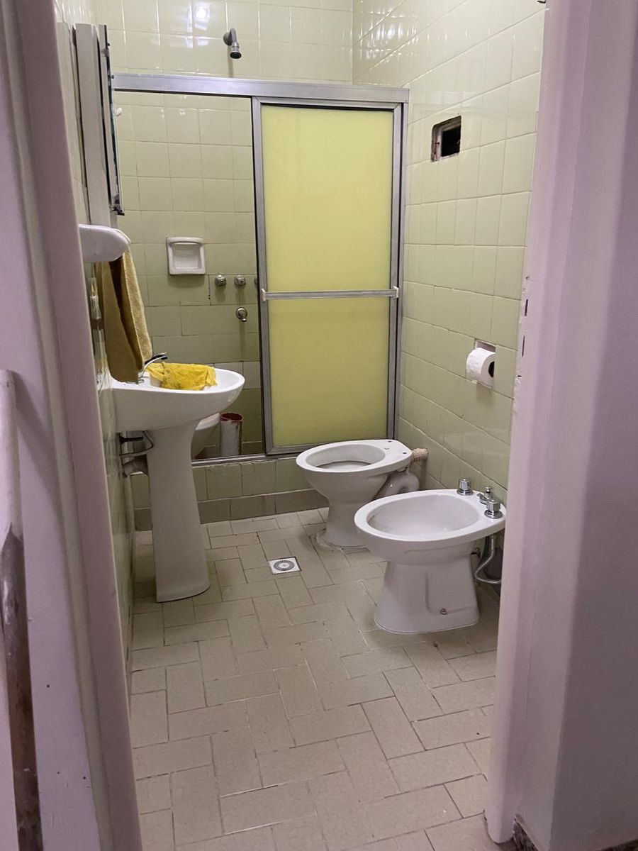 ALQUILER DE DEPARTAMENTO EN EXCELENTE ESTADO CON 3 AMBIENTES - 6