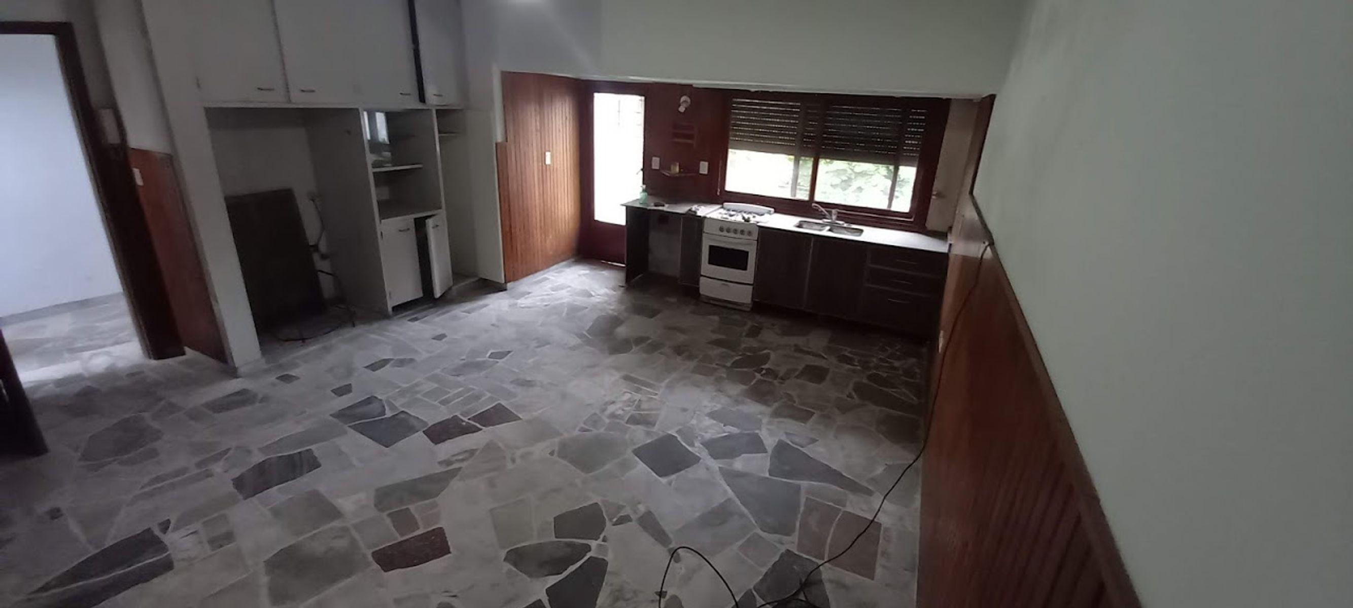 PROPIEDAD EN DOS PLANTA / OPORTUNIDAD / BERNAL / QUILMES (valor publicado a modo figurativo NO INFORMATIVO CONSULTE) - 2