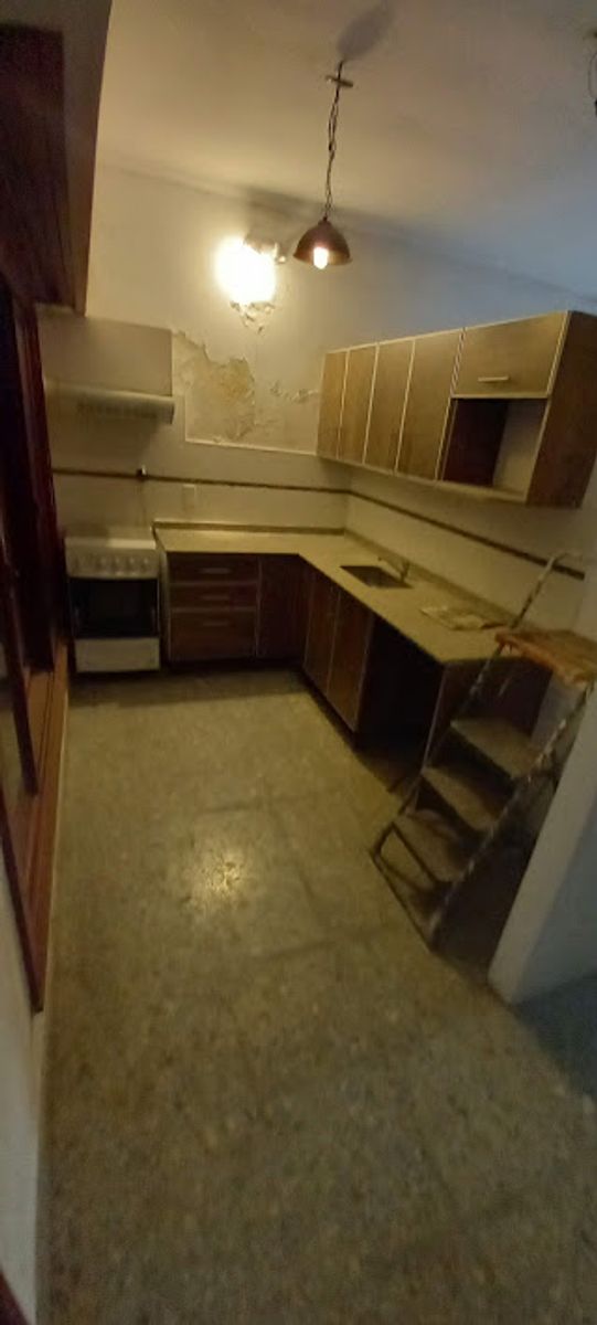 PROPIEDAD EN DOS PLANTA / OPORTUNIDAD / BERNAL / QUILMES (valor publicado a modo figurativo NO INFORMATIVO CONSULTE) - 8