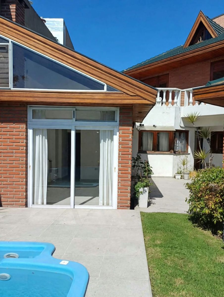CASA 5 AMBIENTES ZONA WILDE - 2