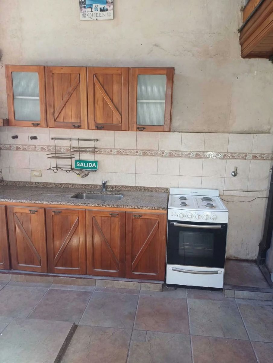 CASA 5 AMBIENTES ZONA WILDE - 15