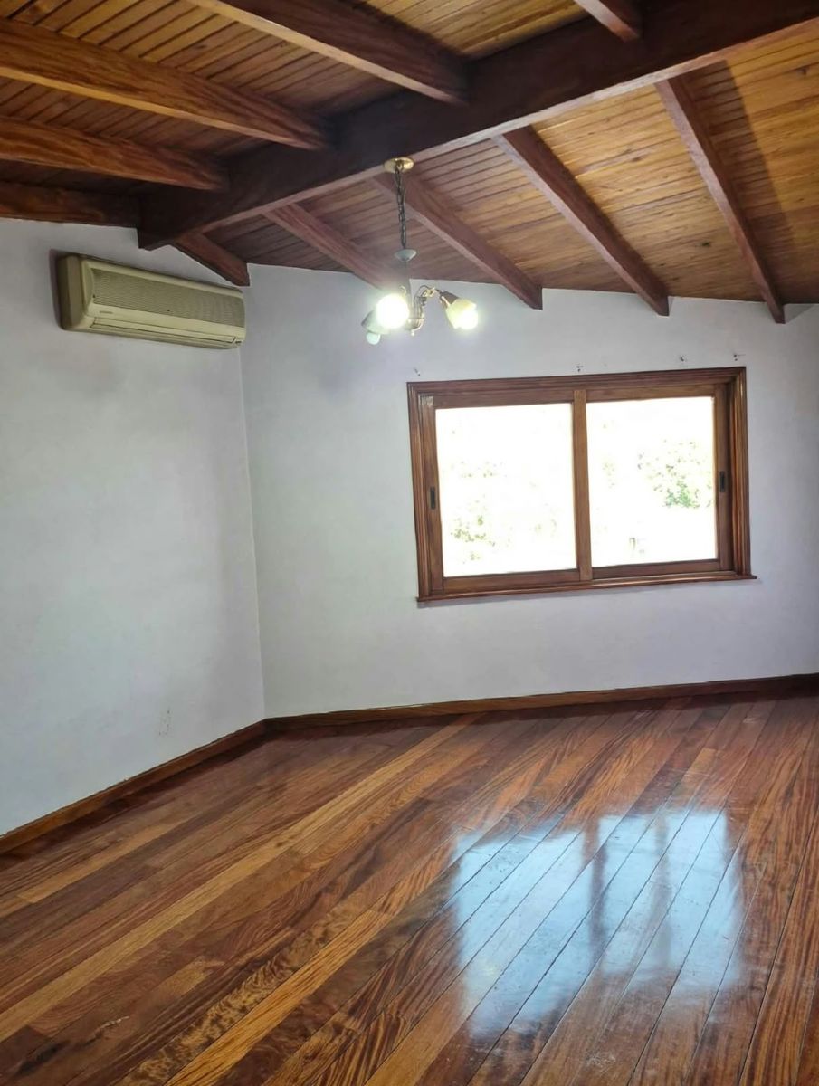 CASA 5 AMBIENTES ZONA WILDE - 17