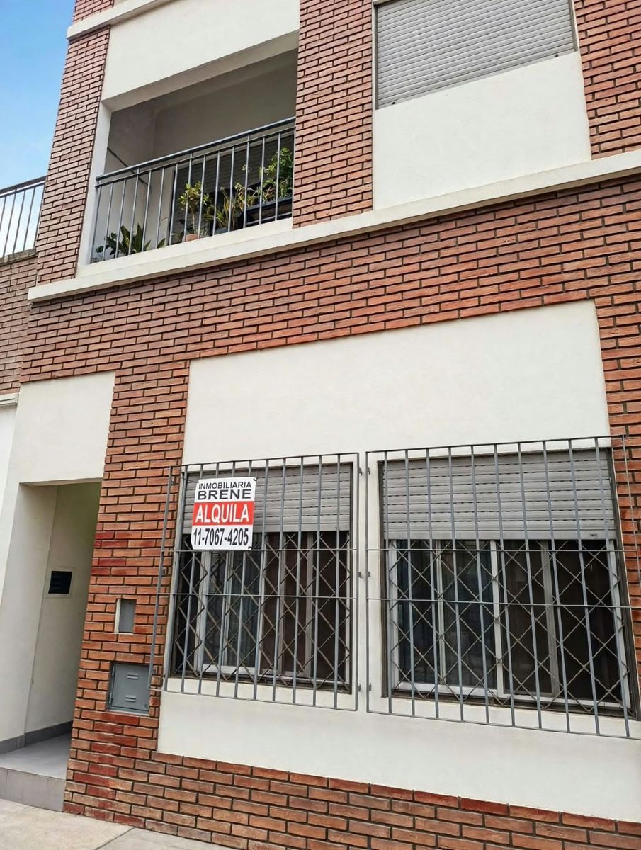 ALQUILER DEPARTAMENTO 2 AMBIENTES PLANTA BAJA A LA CALLE