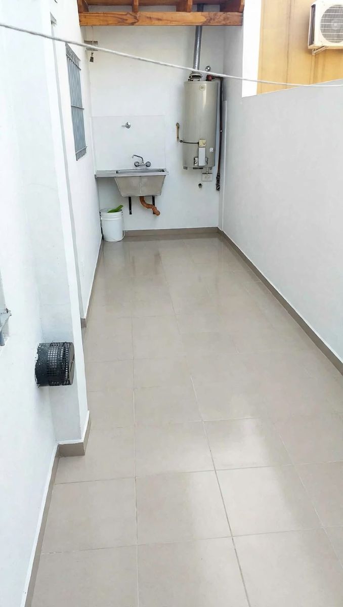 DOS AMBIENTES PLANTA BAJA CON COCHERA — foto 9