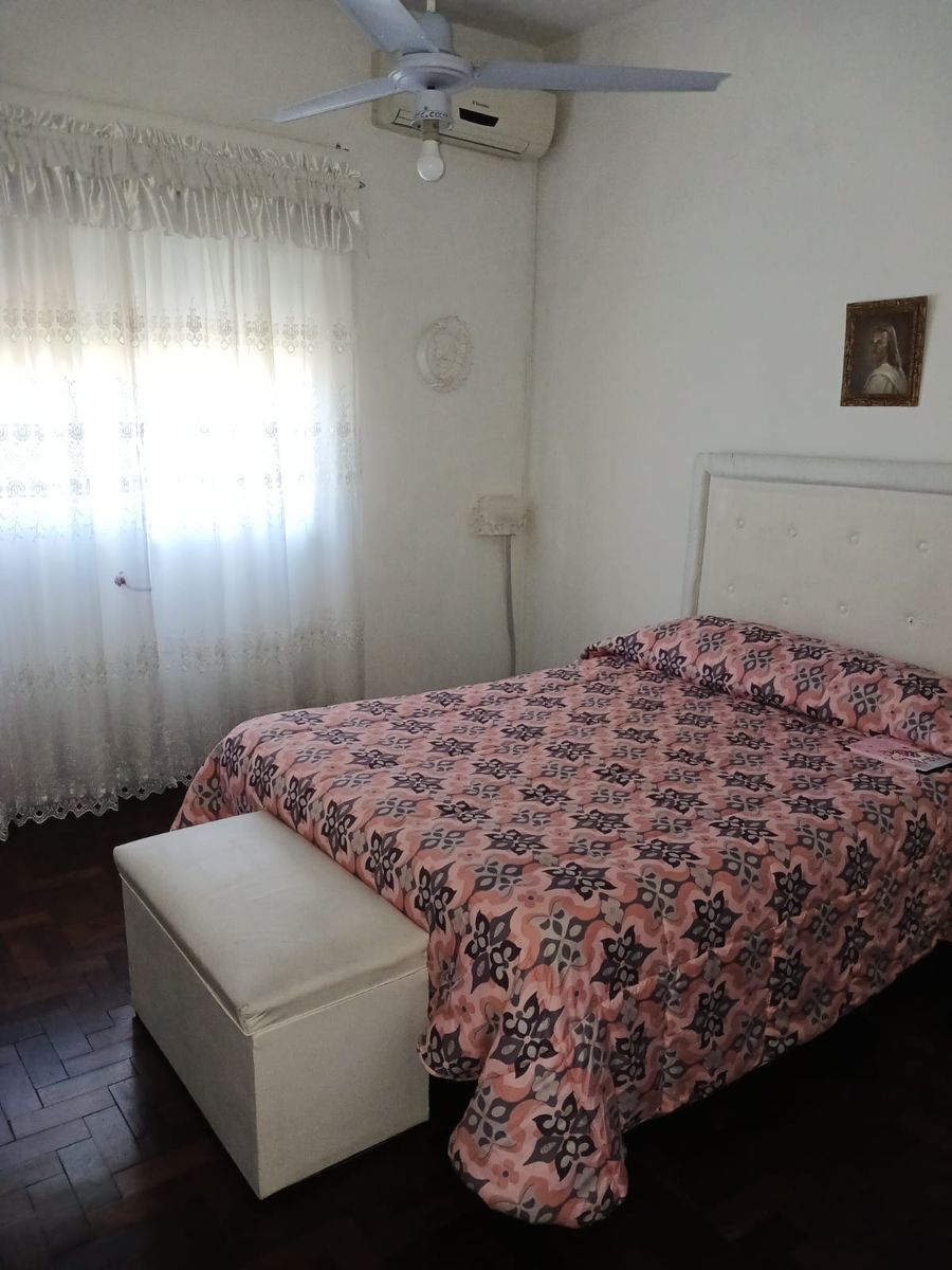 CASA EN VENTA WILDE, EXCELENTE ESTADO DE 5 AMBIENTES CON COCHERA Y AMPLIO PATIO — foto 9