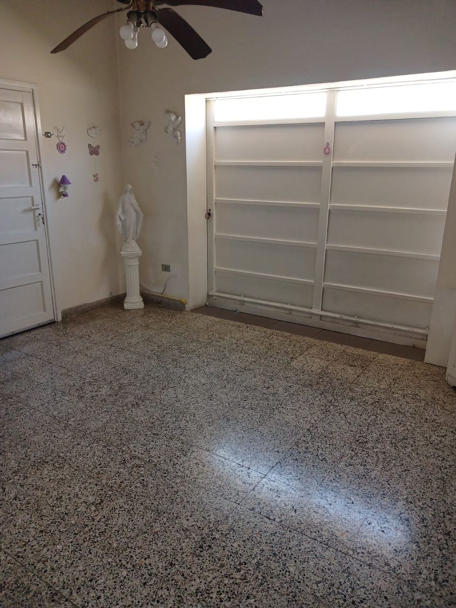 CASA EN VENTA WILDE, EXCELENTE ESTADO DE 5 AMBIENTES CON COCHERA Y AMPLIO PATIO — foto 10
