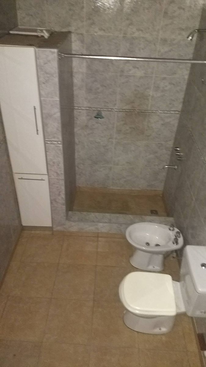 DOS AMBIENTES PLANTA BAJA CON COCHERA Ó UN AMBIENTE MÁS - 3