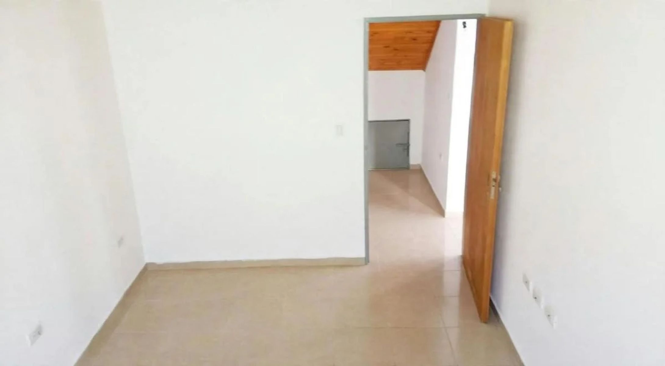 DOS AMBIENTES PLANTA BAJA CON COCHERA Ó UN AMBIENTE MÁS - 5
