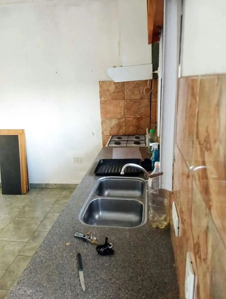 DOS AMBIENTES PLANTA BAJA CON COCHERA Ó UN AMBIENTE MÁS - 7