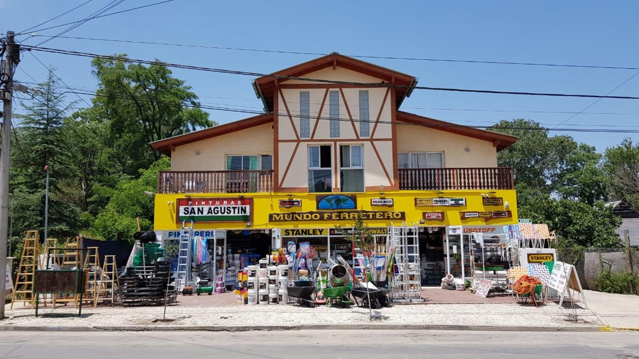 Complejo de locales, departamentos y vivienda en venta - 4