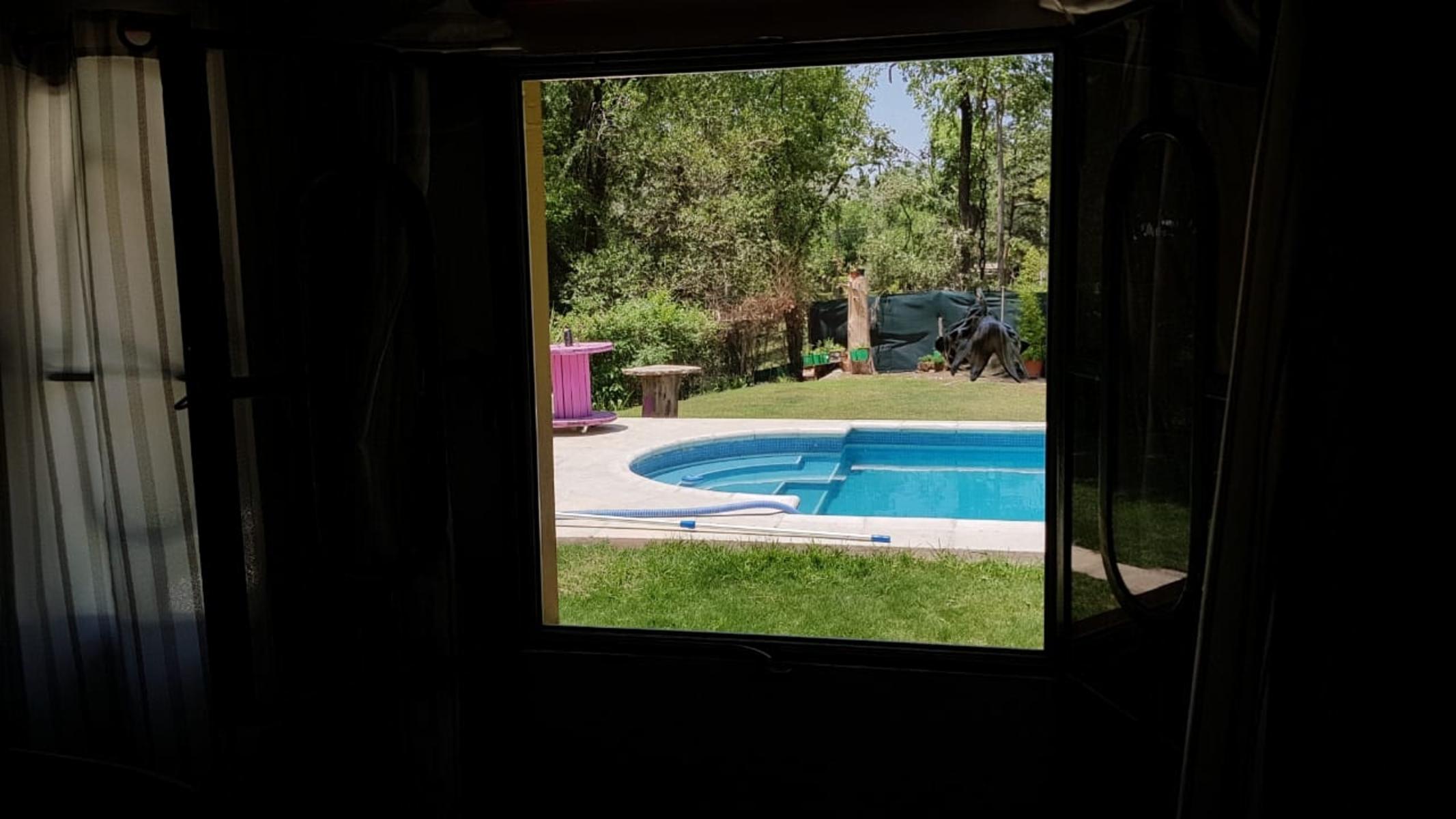 Complejo de locales, departamentos y vivienda en venta - 21