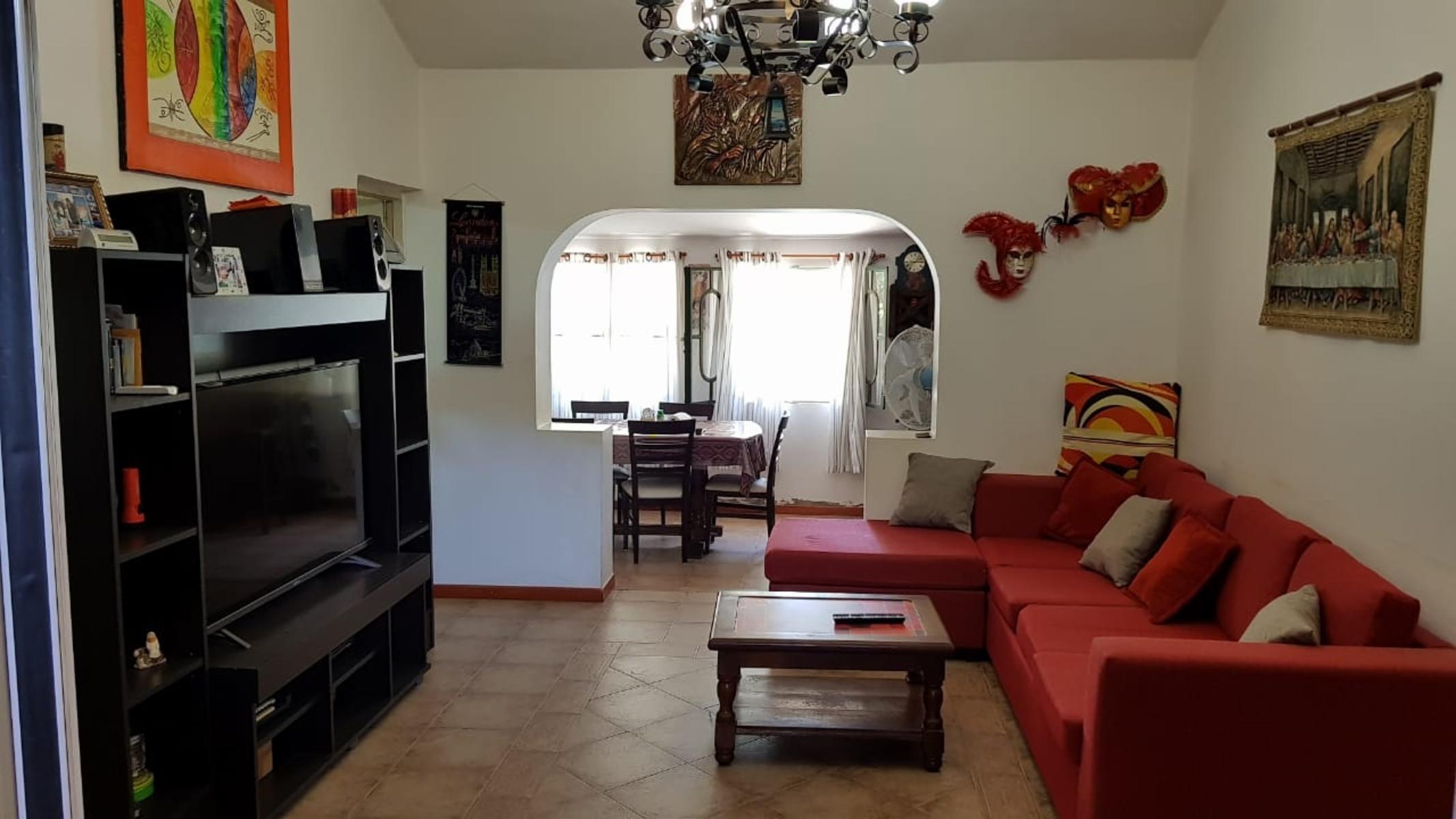 Complejo de locales, departamentos y vivienda en venta - 23