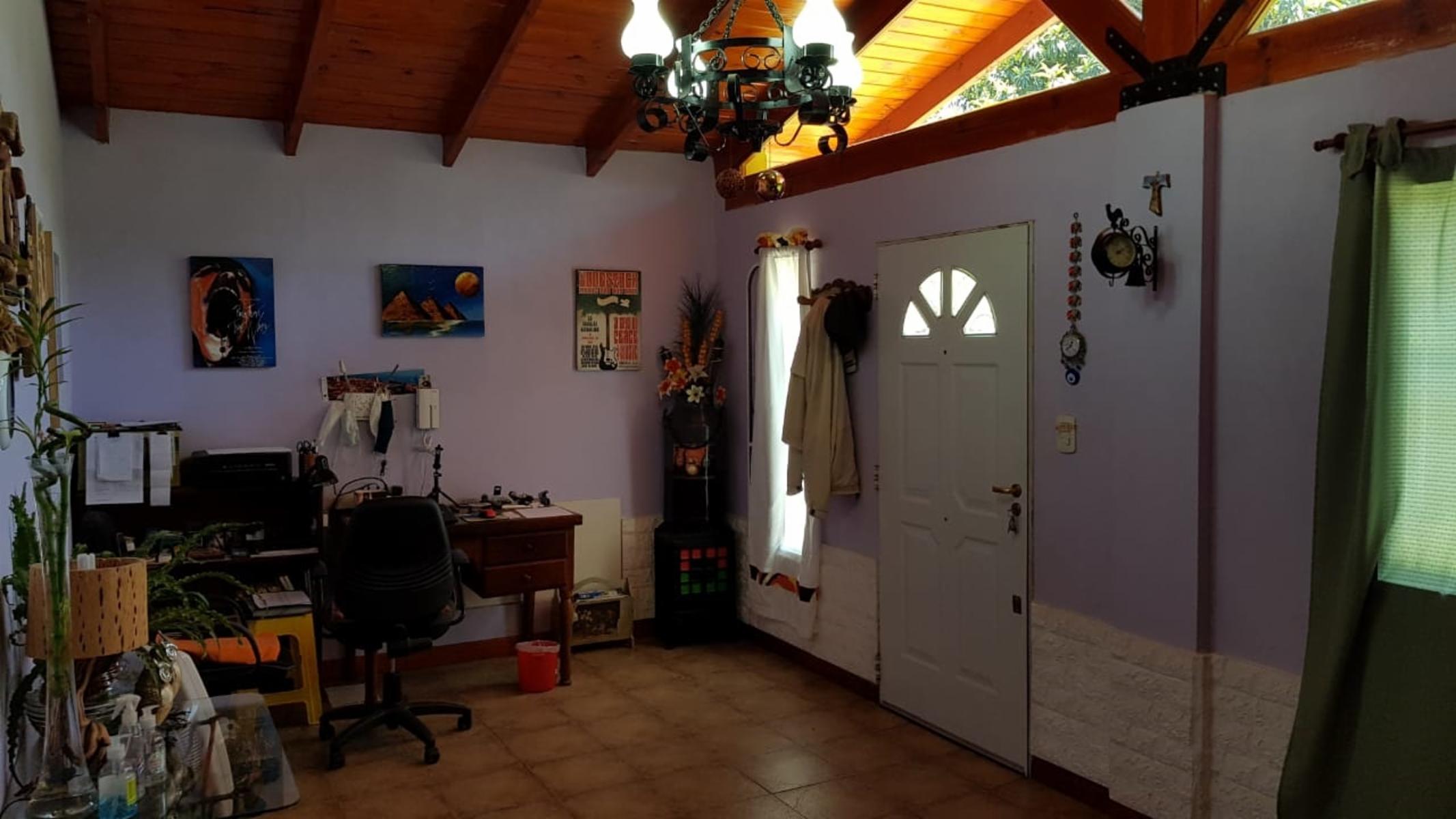 Complejo de locales, departamentos y vivienda en venta - 29