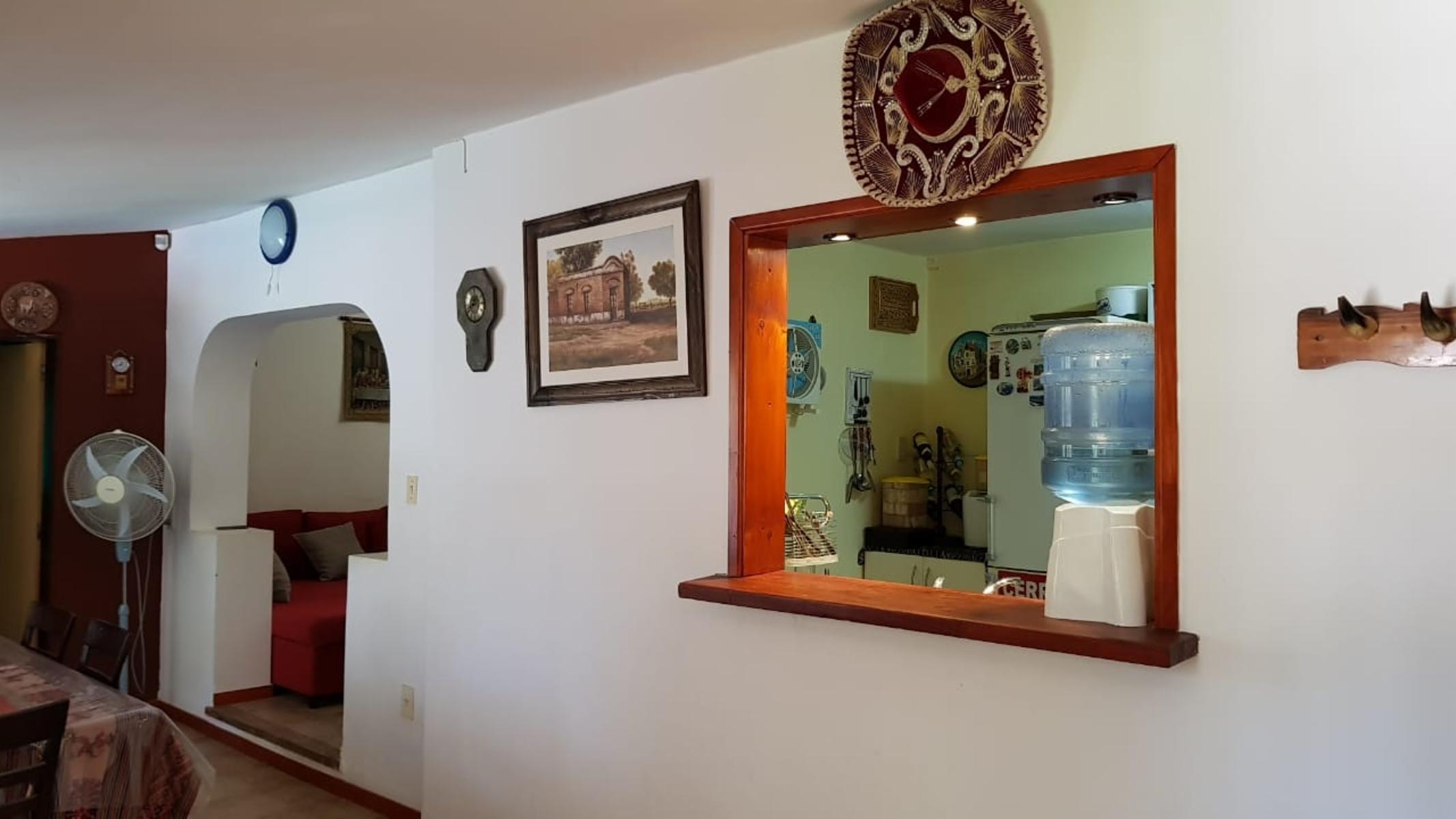 Complejo de locales, departamentos y vivienda en venta - 30