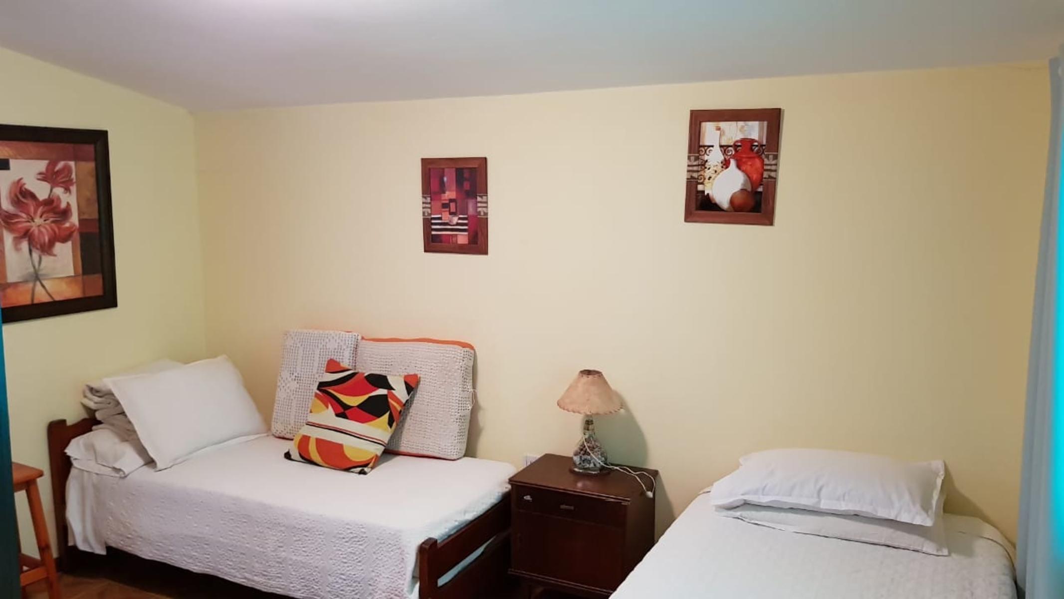 Complejo de locales, departamentos y vivienda en venta - 34