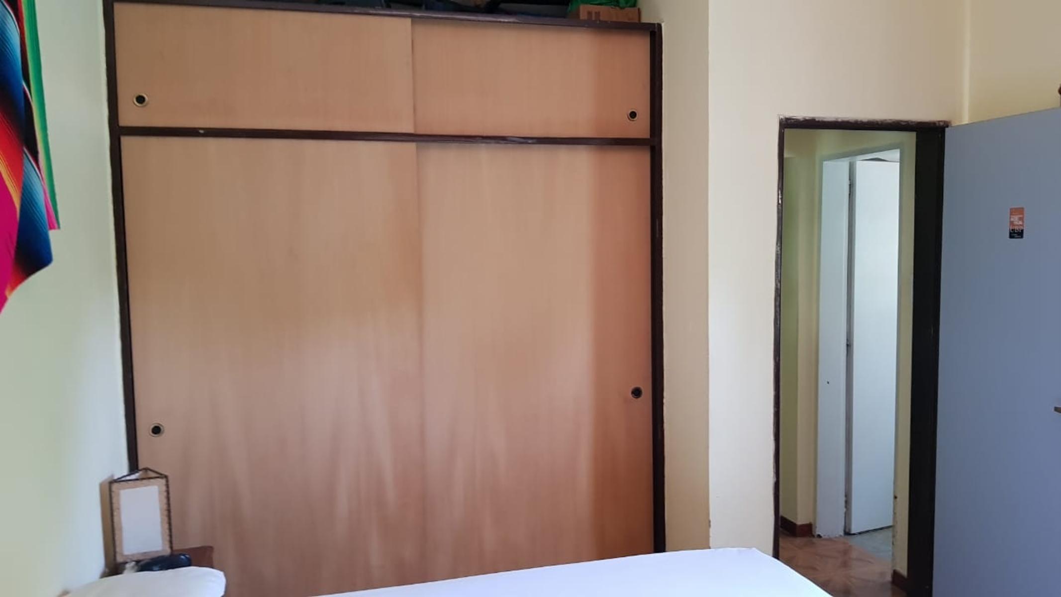 Complejo de locales, departamentos y vivienda en venta - 35