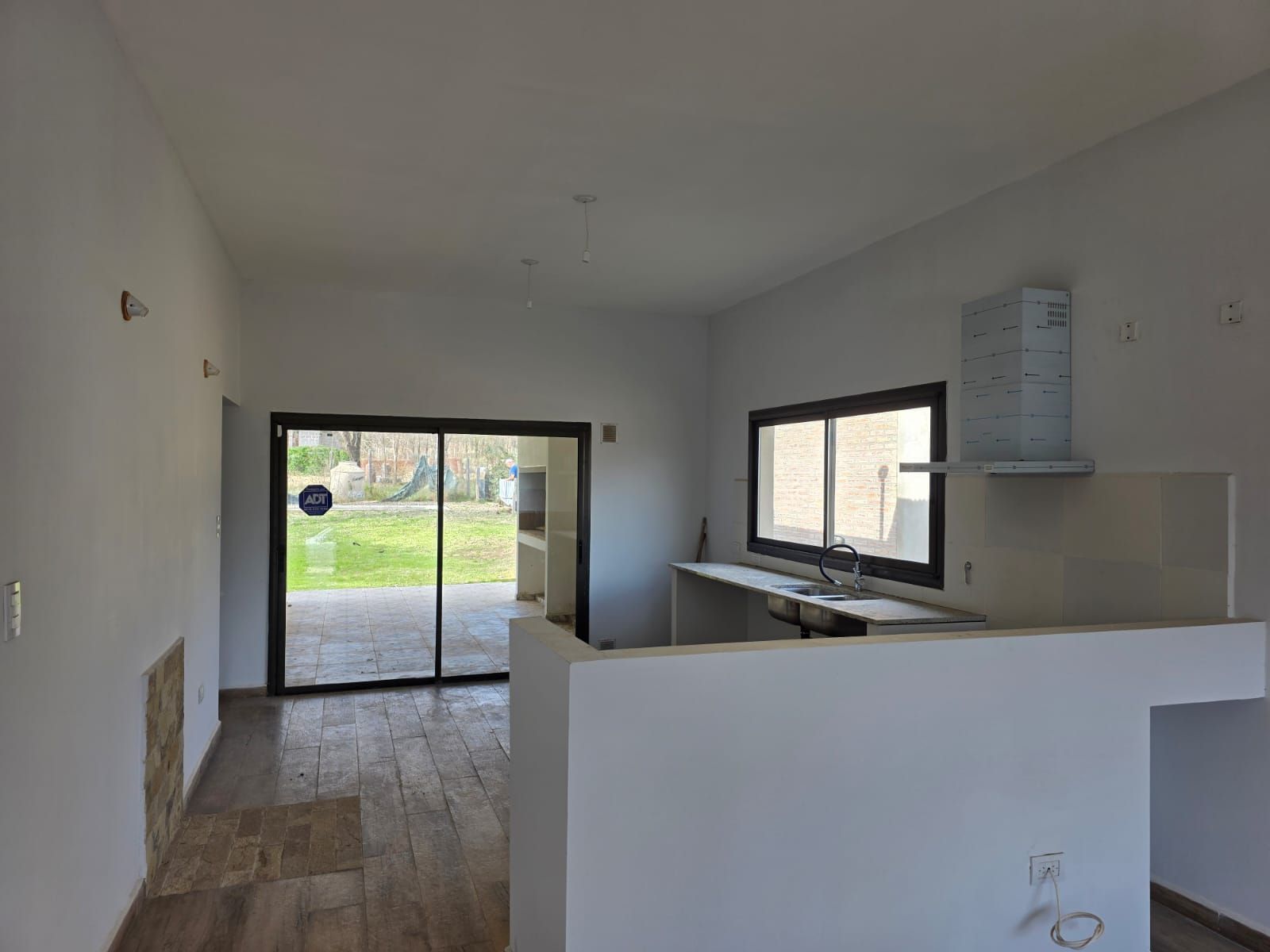 Casa de dos dormitorios a estrenar en Barrio Villa La Gloria -VillaGeneral Belgrano — foto 8