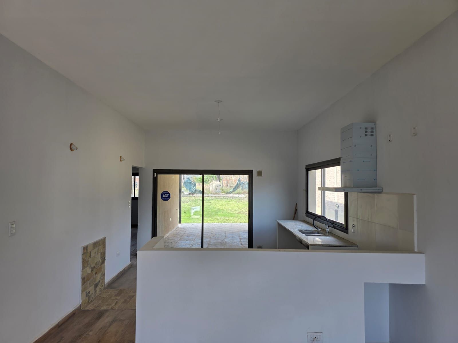 Casa de dos dormitorios a estrenar en Barrio Villa La Gloria -VillaGeneral Belgrano — foto 9