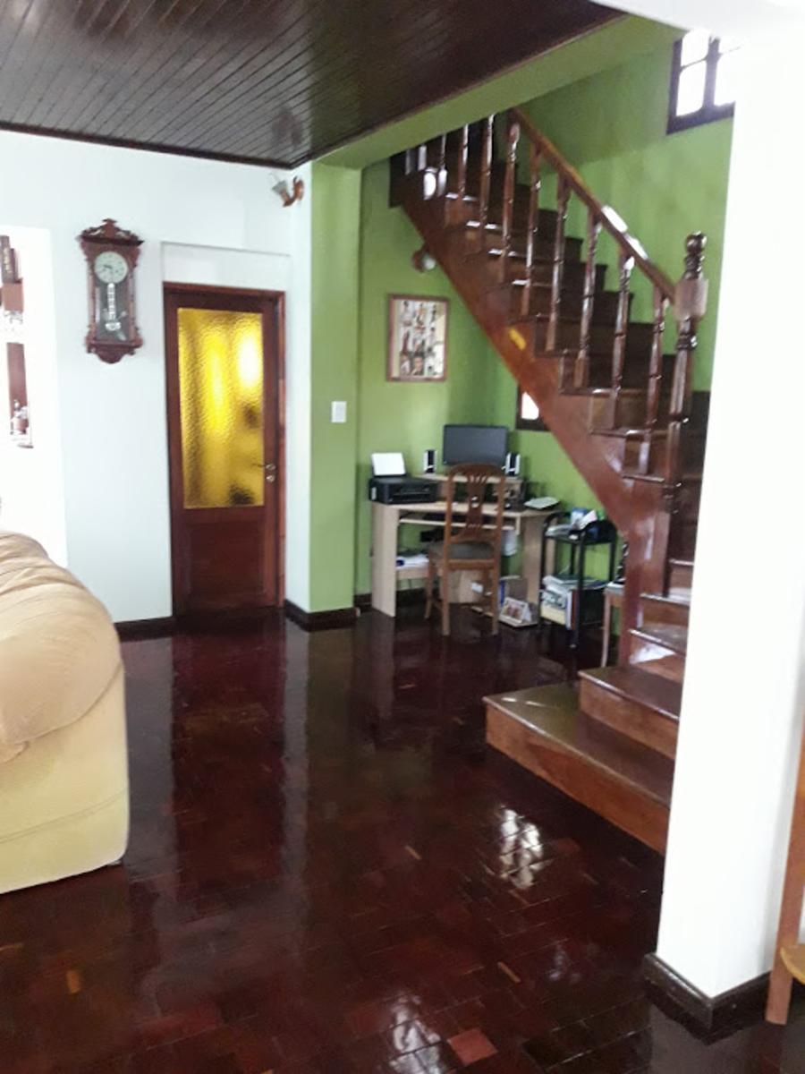 HERMOSO CHALET DESARROLLADO EN LOTE Y MEDIO EN QUILMES OESTE. — foto 5