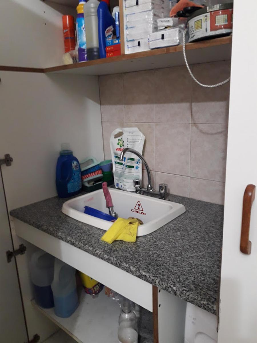 HERMOSO CHALET DESARROLLADO EN LOTE Y MEDIO EN QUILMES OESTE. — foto 10