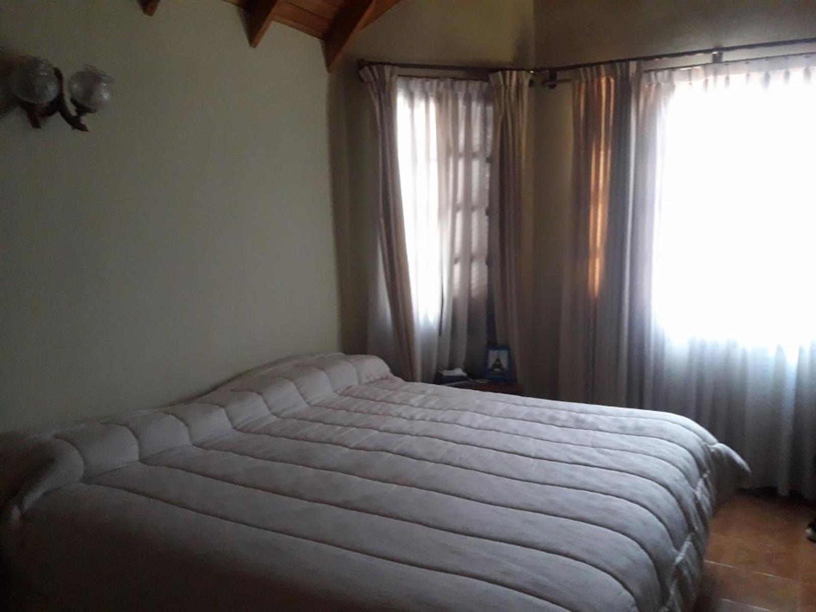 HERMOSO CHALET DESARROLLADO EN LOTE Y MEDIO EN QUILMES OESTE. — foto 14