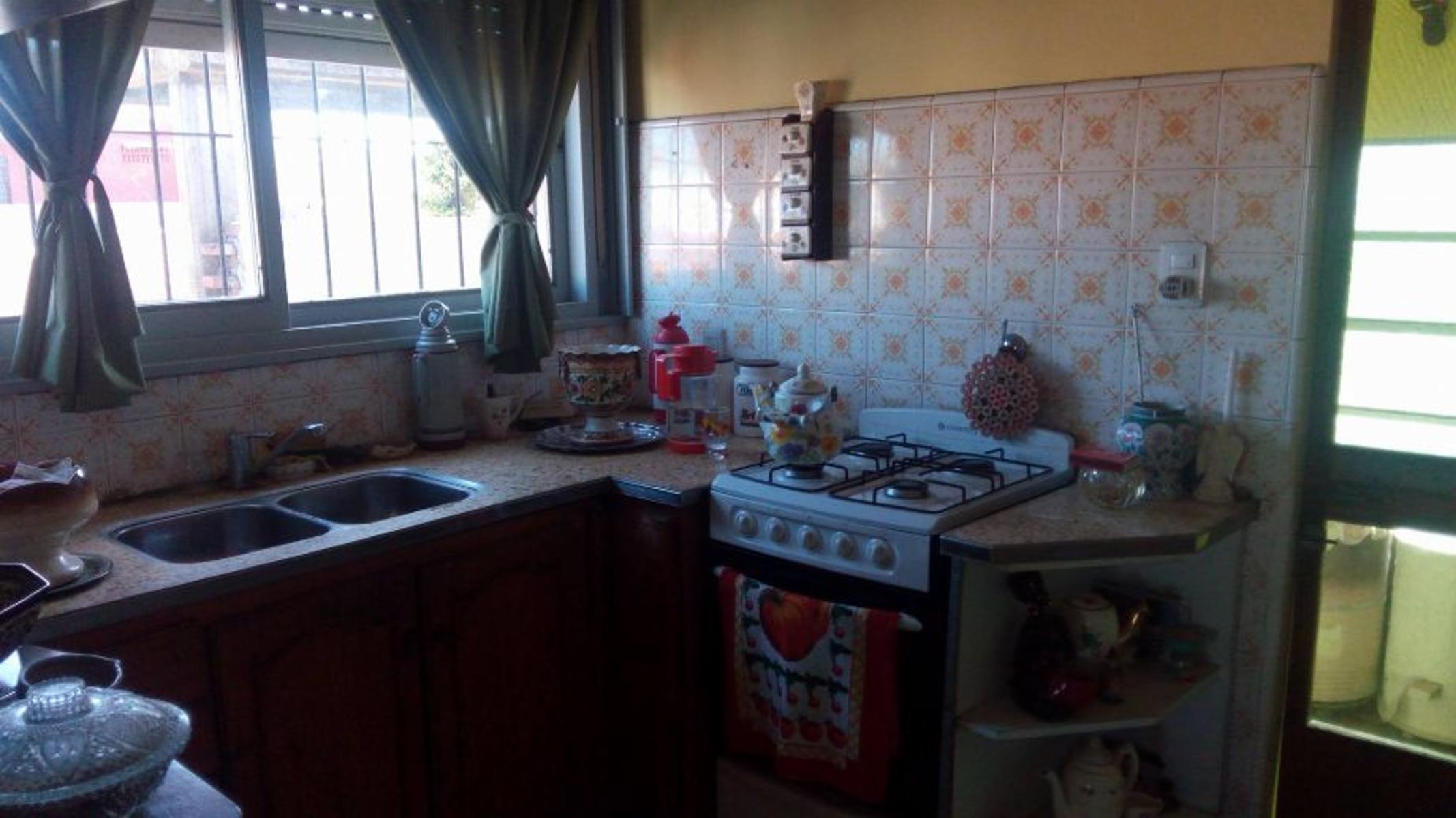 CASA 3 AMBIENTES EN 1º PISO EN QUILMES OESTE. — foto 7