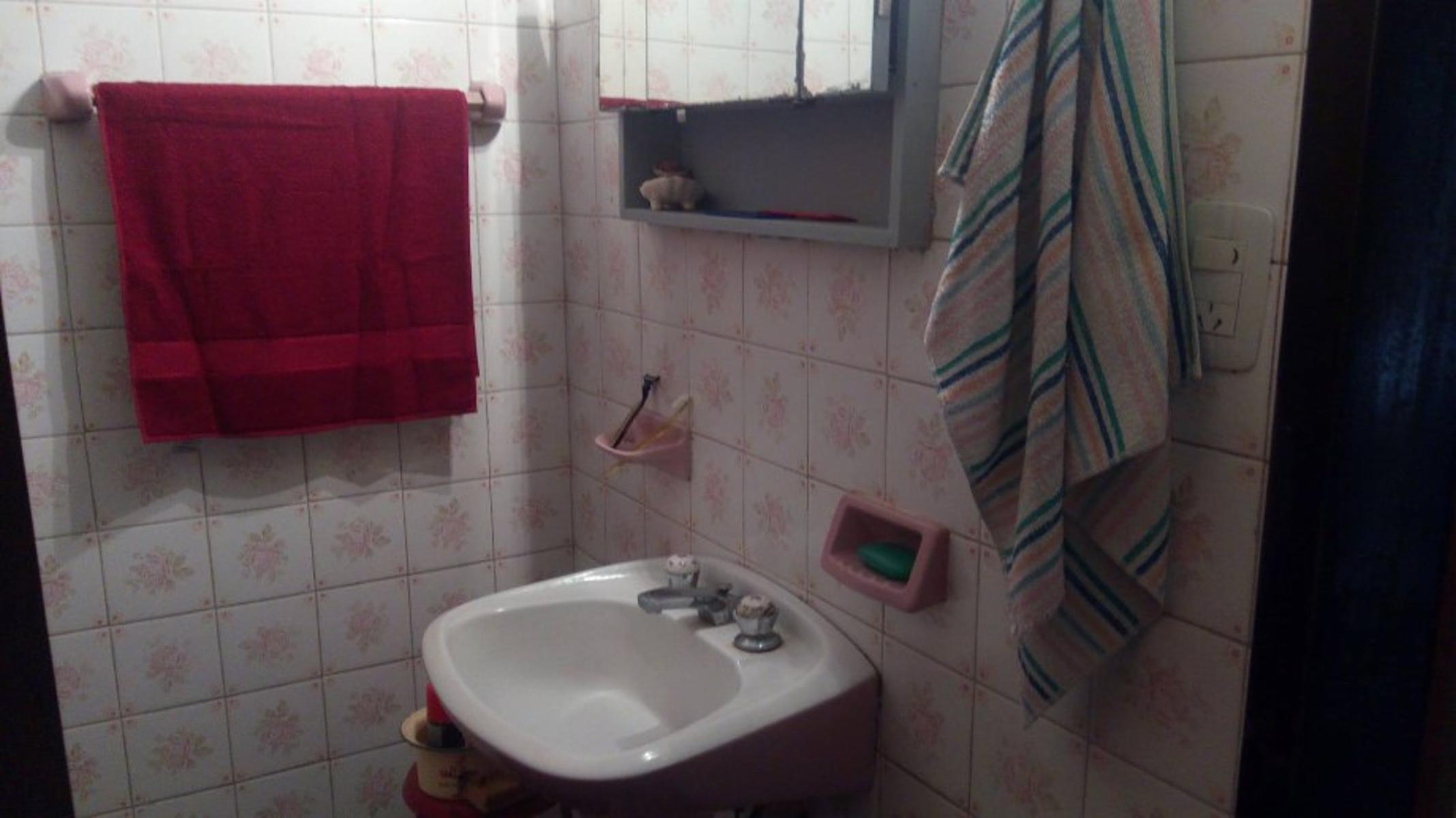 CASA 3 AMBIENTES EN 1º PISO EN QUILMES OESTE. — foto 11
