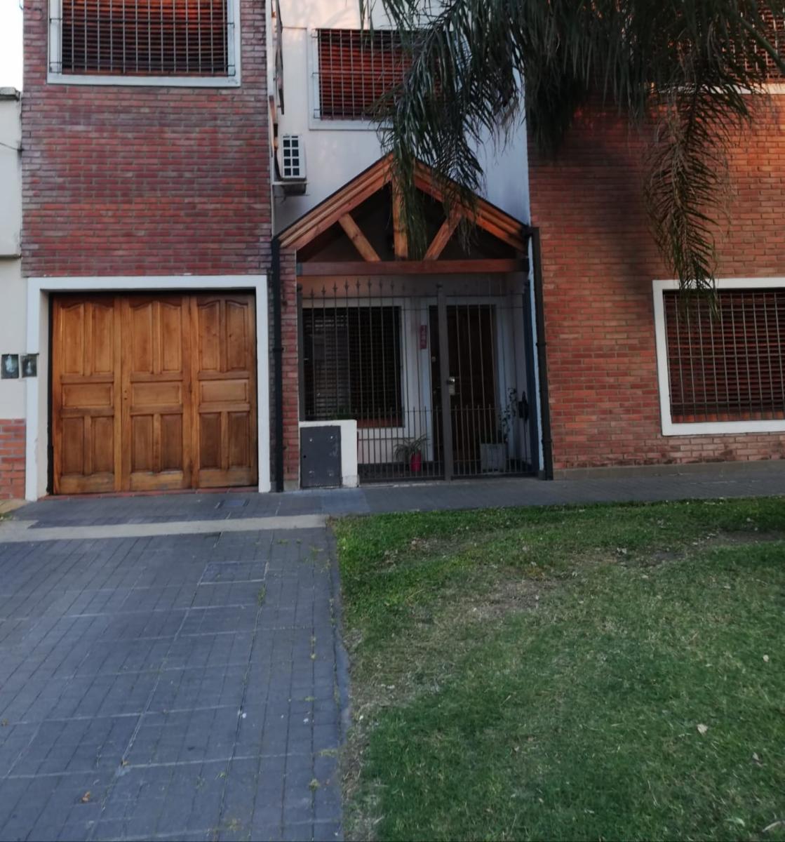 CHALET 5 AMBIENTES EN QUILMES OESTE