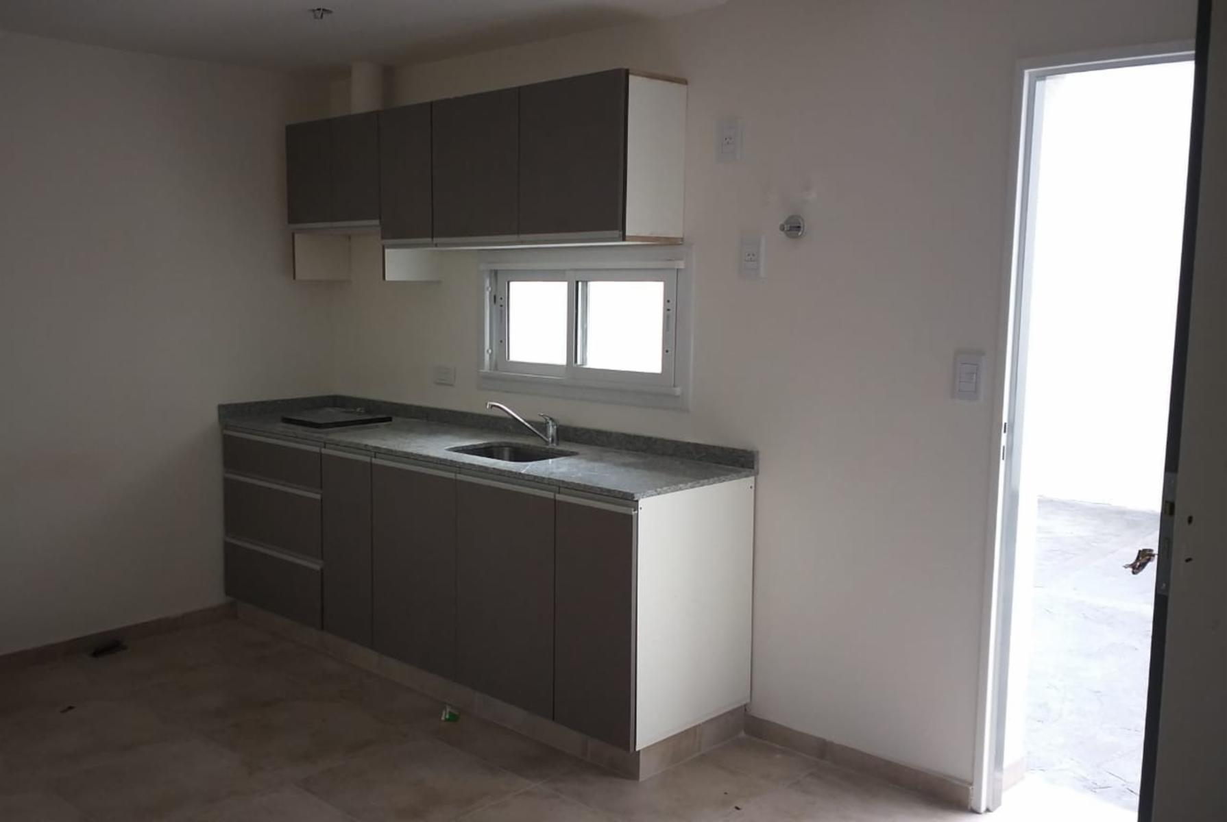 HERMOSO MONOAMBIENTE A ESTRENAR EN QUILMES OESTE