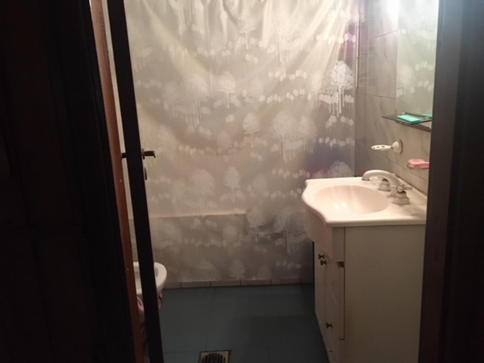 venta casa de 3 ambientes con departamento de 2 ambientes — foto 2
