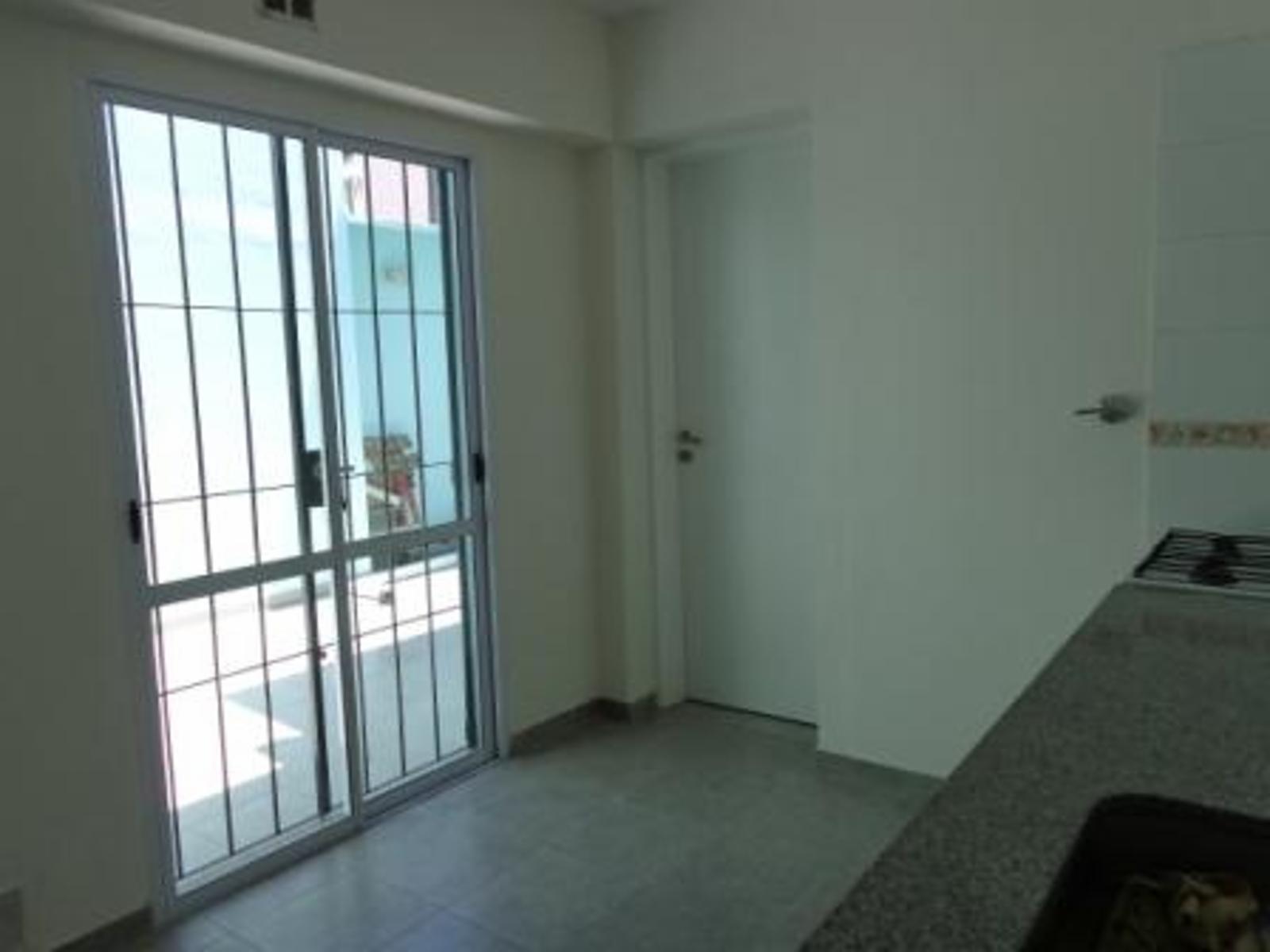 Depto tipo casa de 3 amb — foto 6