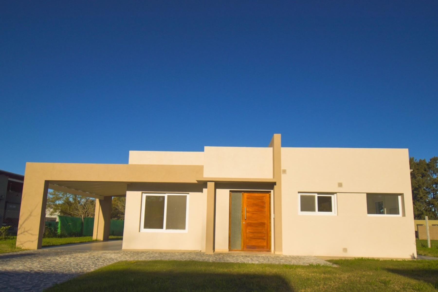 CASA A ESTRENAR EN B°CERRADO
