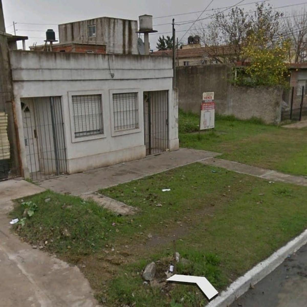 LOTE EN VTA CON 2 DPTOS — foto 2