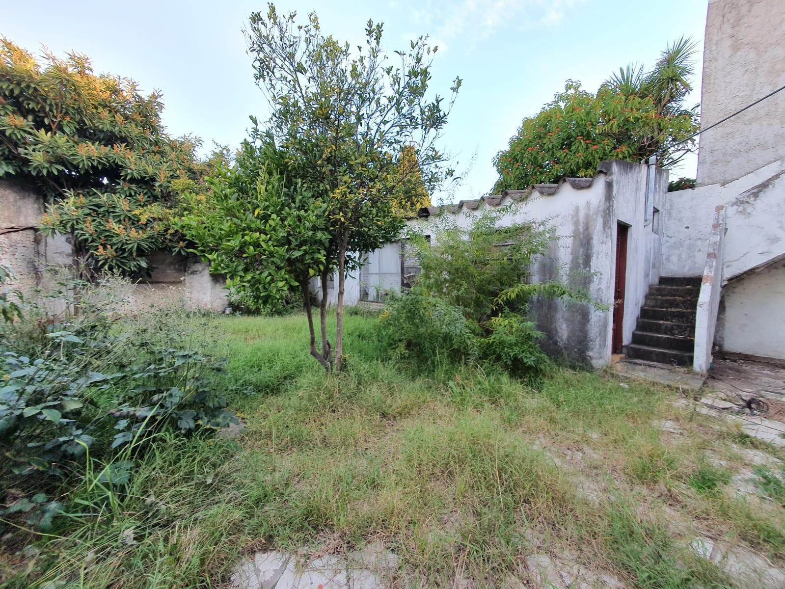 LOTE DE 10 X 30 m CON CASA A DEMOLER — foto 2