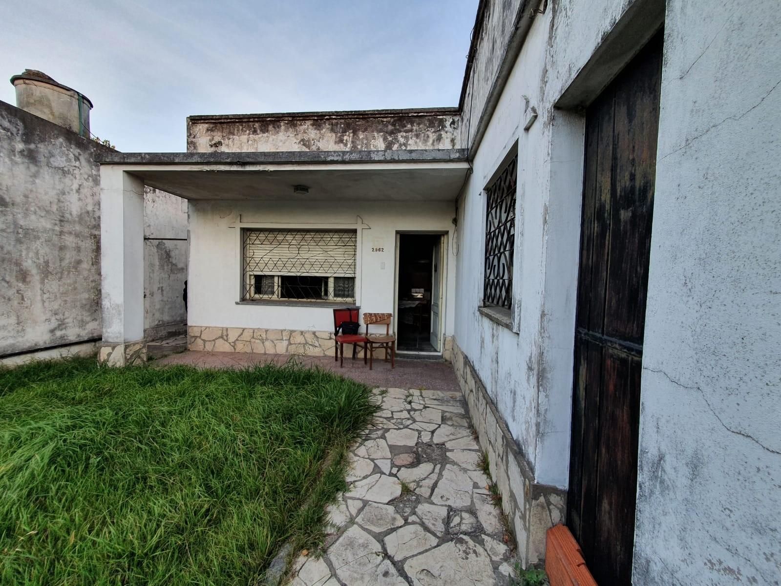 LOTE DE 10 X 30 m CON CASA A DEMOLER — foto 5