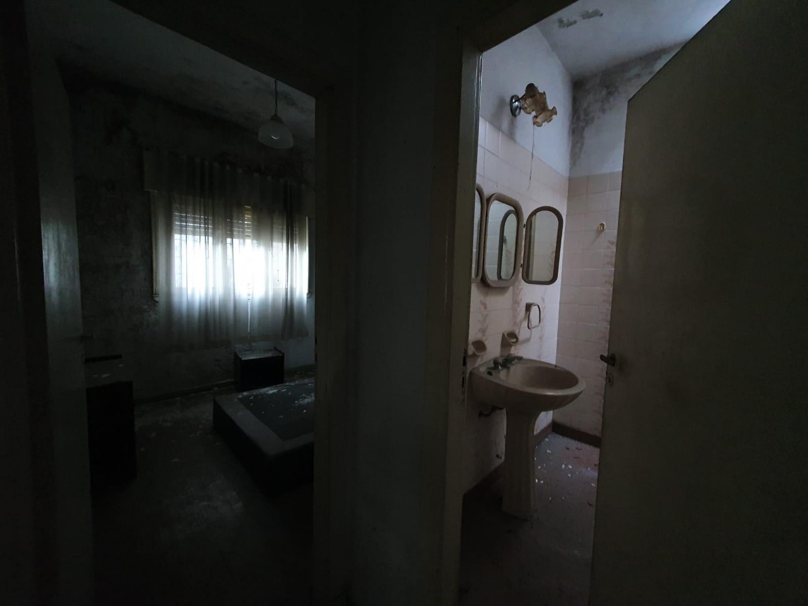 LOTE DE 10 X 30 m CON CASA A DEMOLER — foto 8