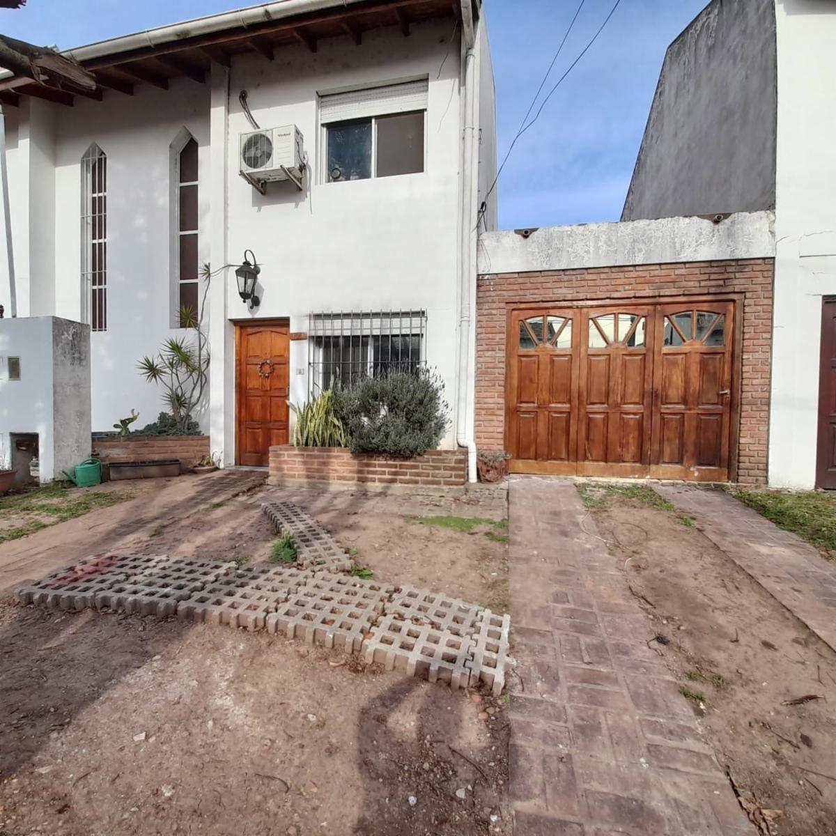 CASA 4 AMBIENTES EN QUILMES