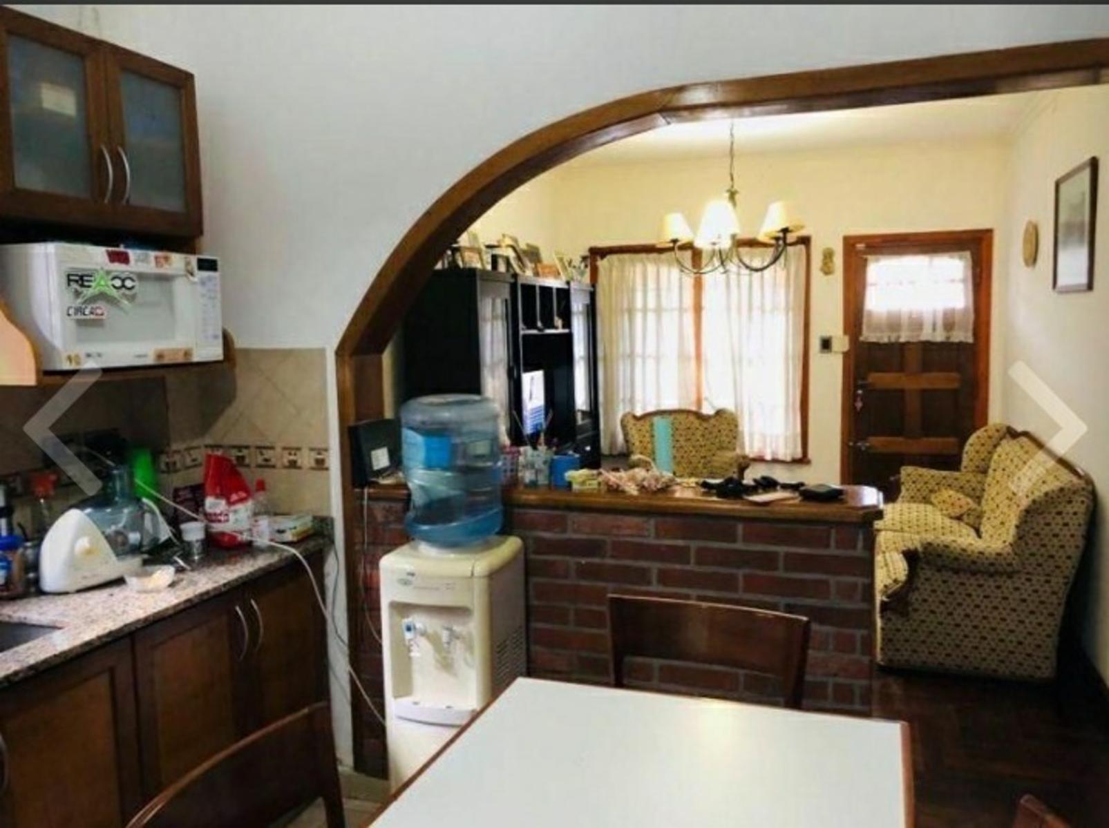 Casa de 3 ambientes en Quilmes