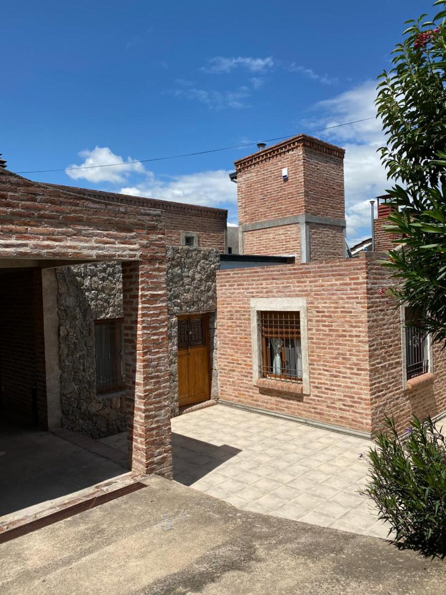 Excelente Casa 3 dorm Piscina , La Falda.Córdoba . — foto 3