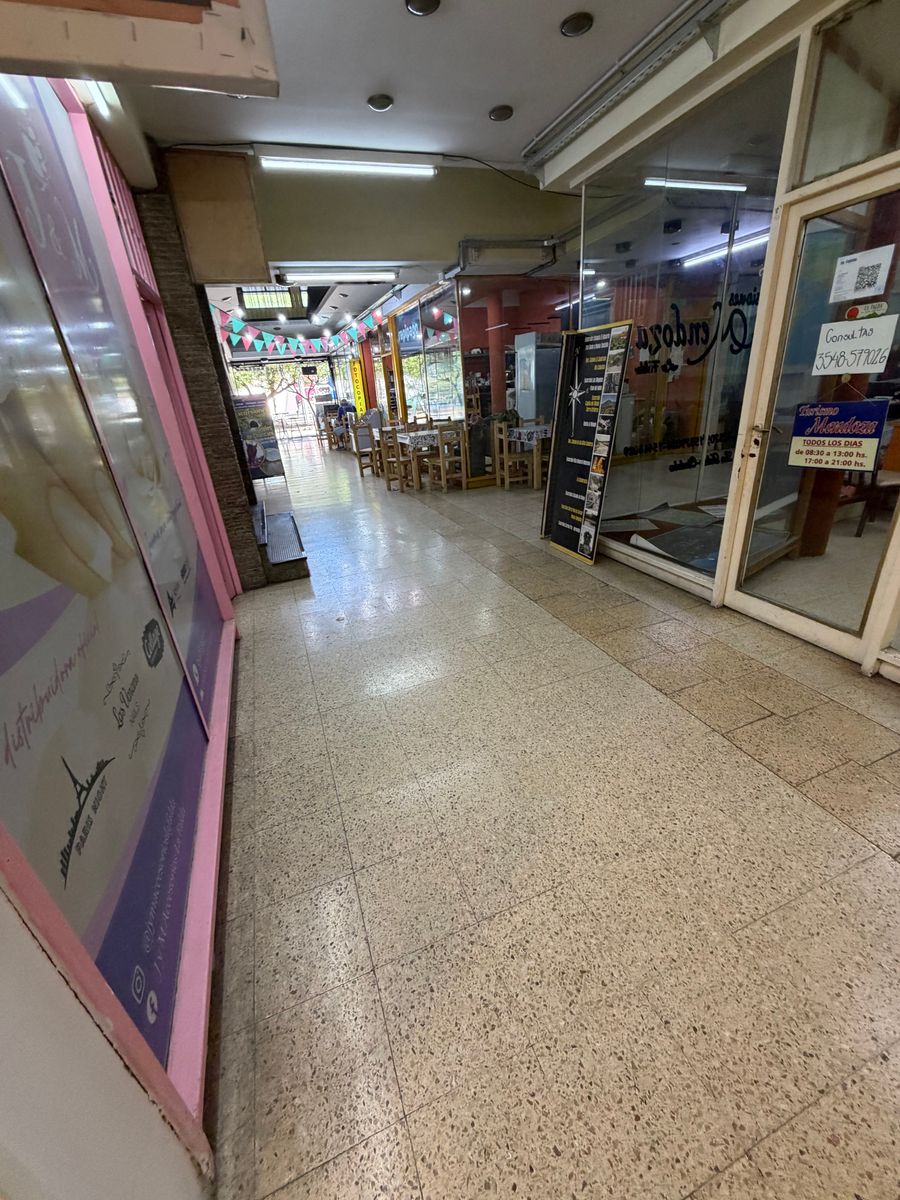 Local Galería Diagonal San Martín 38, La Falda - 4