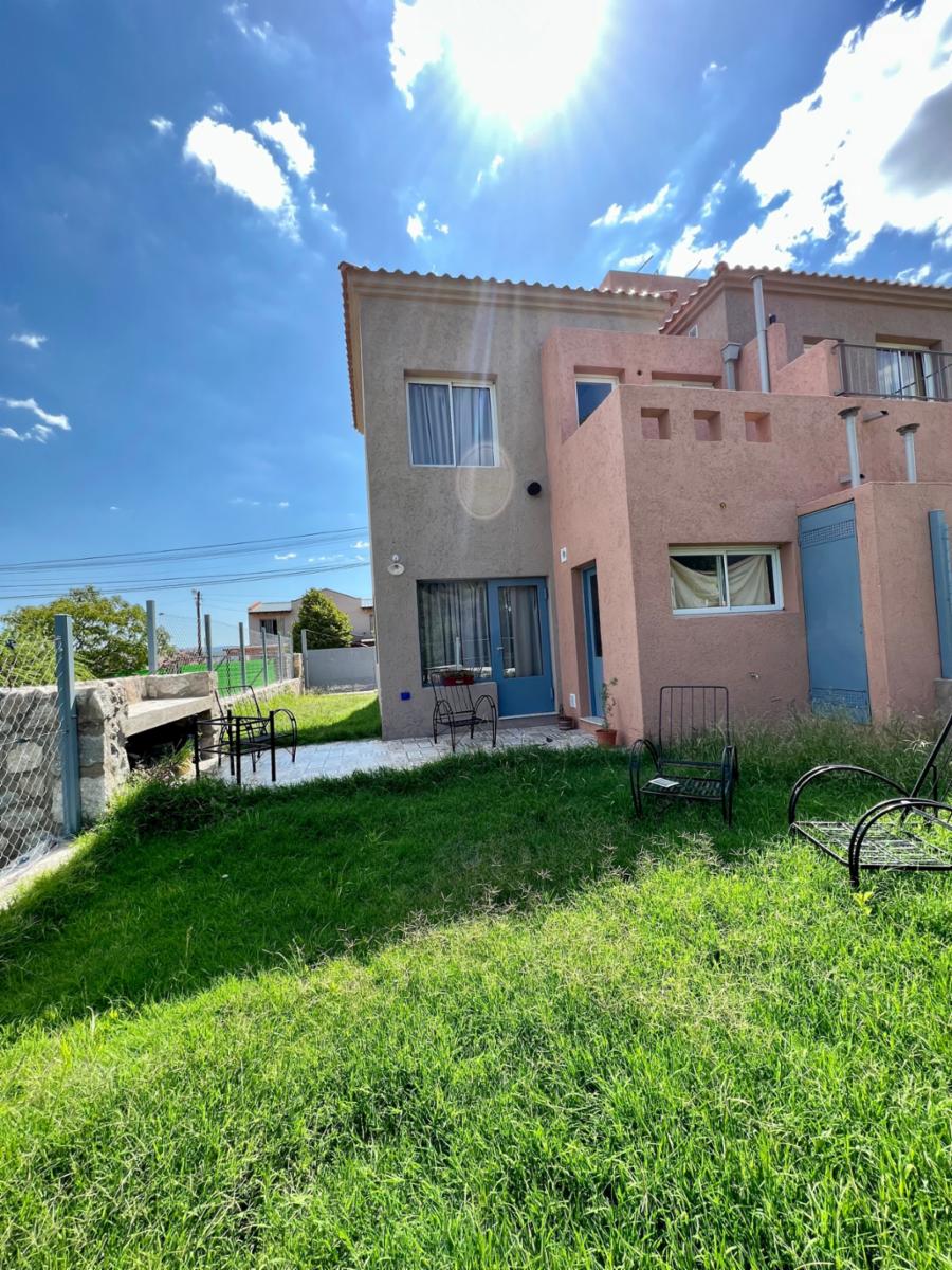 Venta Dúplex 2 dormitorios Gas Terraza Patio La Falda — foto 3