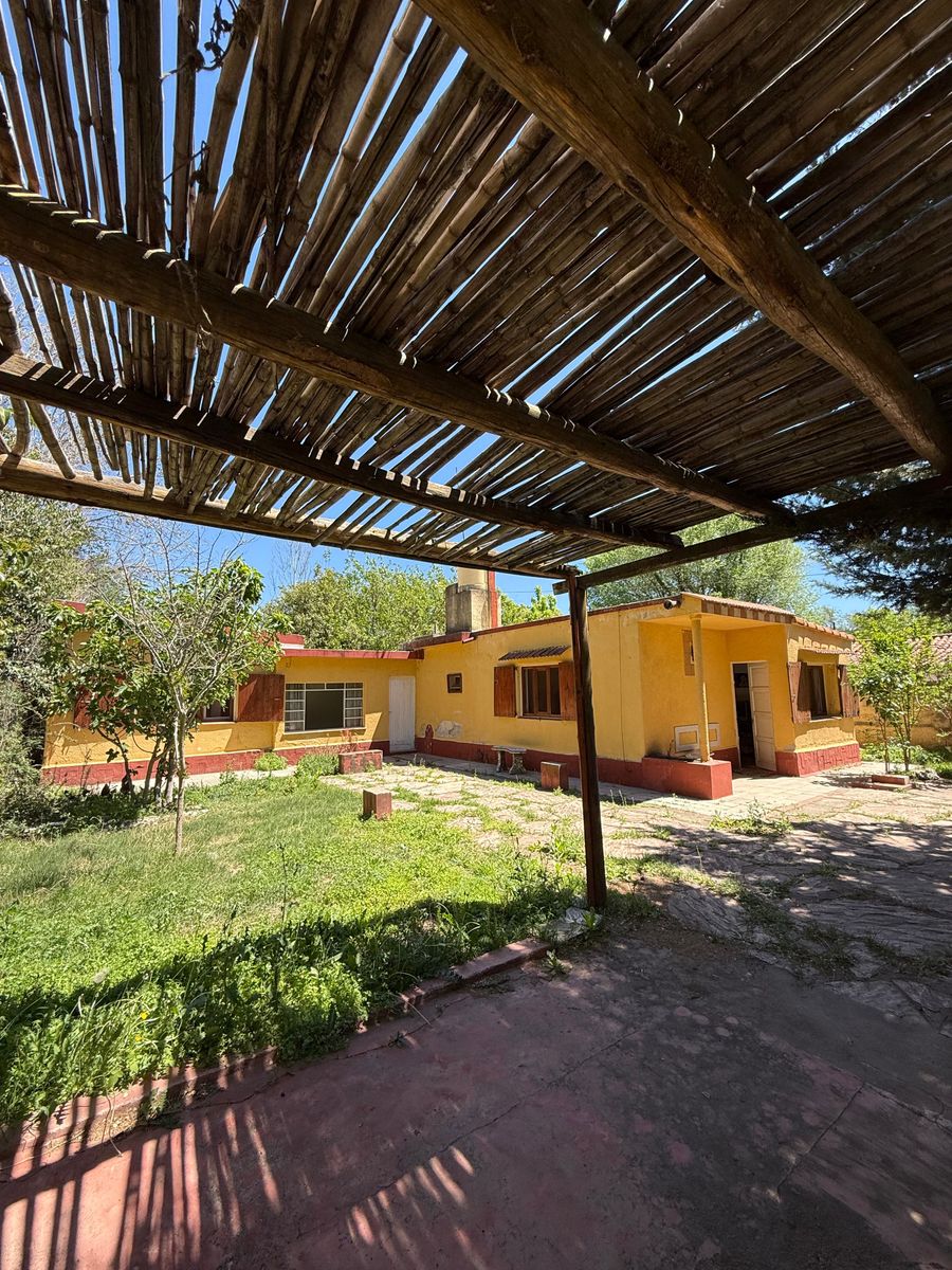 Casa Escritura 4 dorm , jardín ,Huerta Grande, Córdoba
