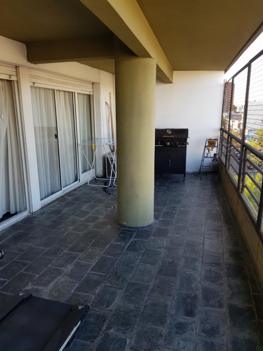 Depto 3 Dorm C/cochera. Av Centenario y 3 de Febrero, San Isidro. — foto 8