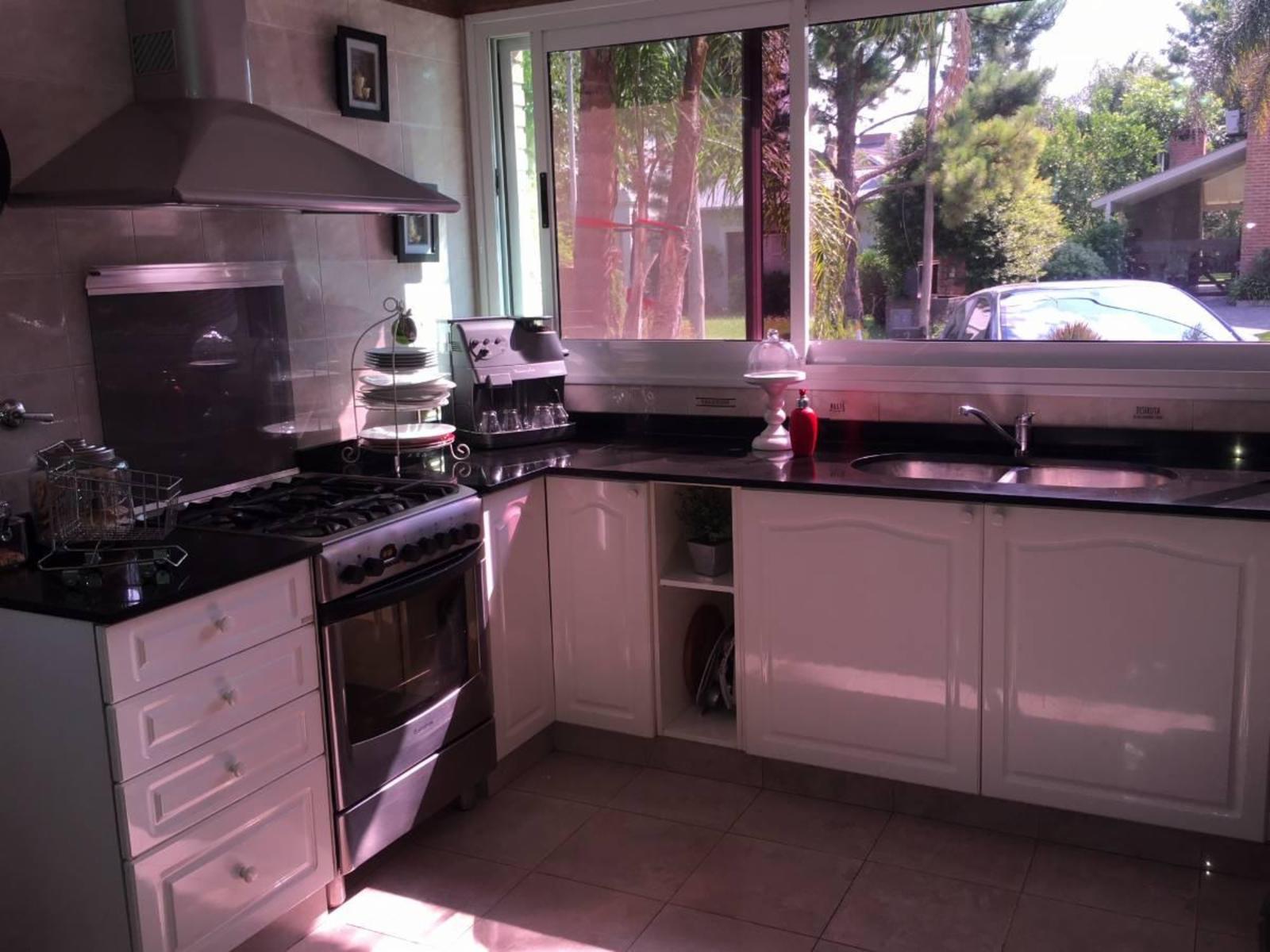 APTA CRÉDITO. Fincas de Maschwitz. Hermoso chalet en excelente estado c/piscina — foto 10