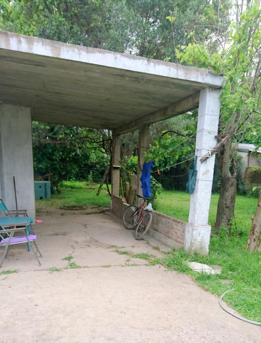 APTA CREDITO. Casa de 3 ambientes con lote de 600m2. Muy bien ubicada a metros de la ruta — foto 2