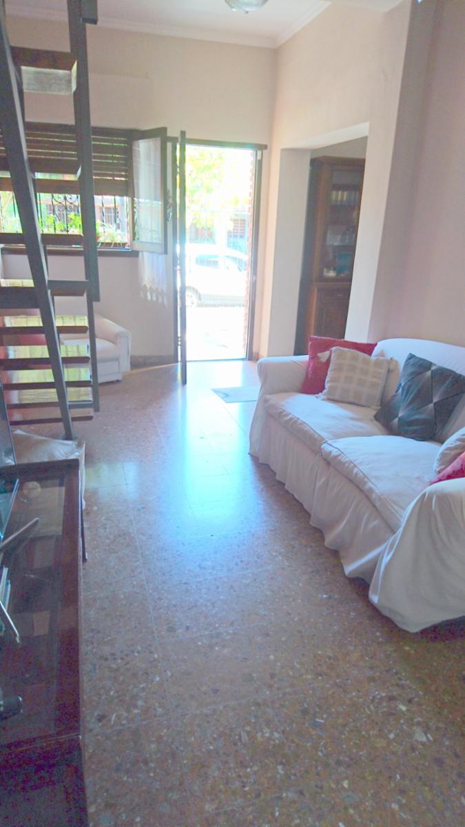Hermoso Chalet de 6 + Amb con Depto de 3 Amb en El Fondo. con Coch Para 2 Autos — foto 9