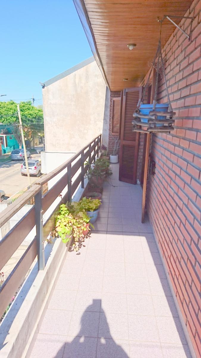 Hermoso Chalet de 6 + Amb con Depto de 3 Amb en El Fondo. con Coch Para 2 Autos — foto 13