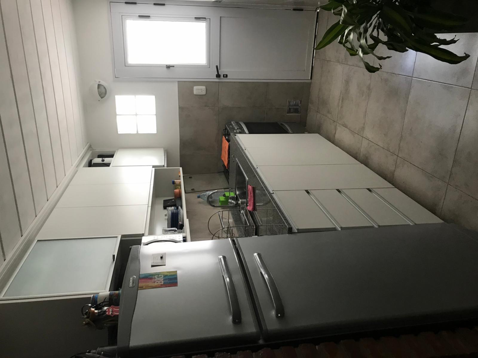 Excelente duplex de 2 1/2 ambientes con patio y cochera. — foto 3